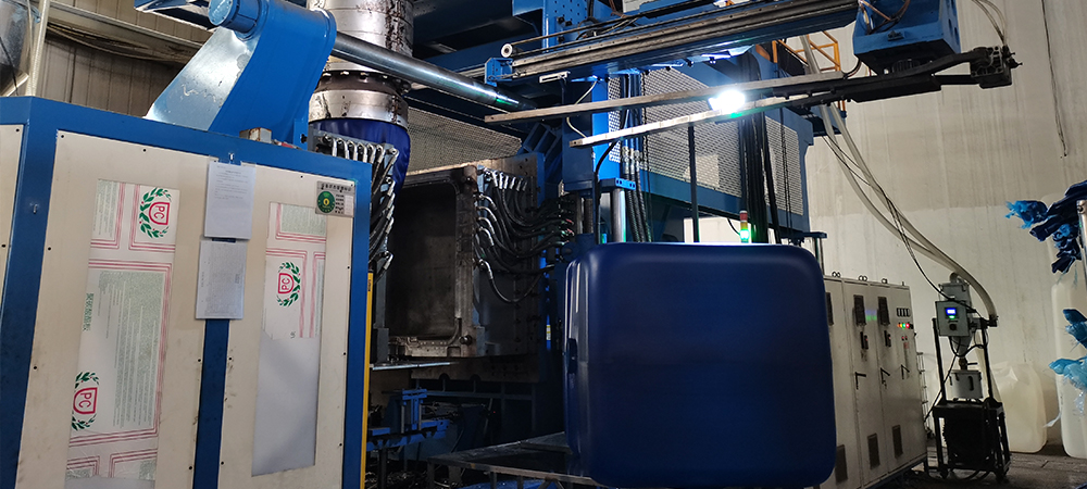 ibc tank blow molding machine машина для выдувного формования резервуаров ibc