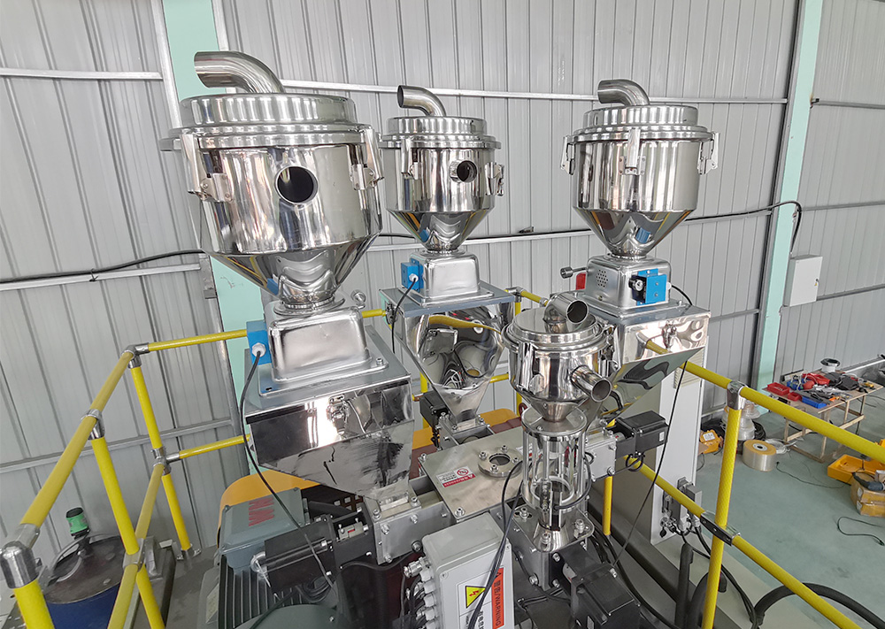 Mix for extrusion blow molding machine Смешивание