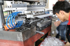 Китай пластиковая косметическая банка литьевая машина для выдувного формования светодиодная крышка лампы литьевая машина для выдувного формования