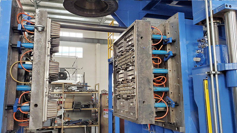 extrusion blow molding machine Производство экструзионно-выдувных машин