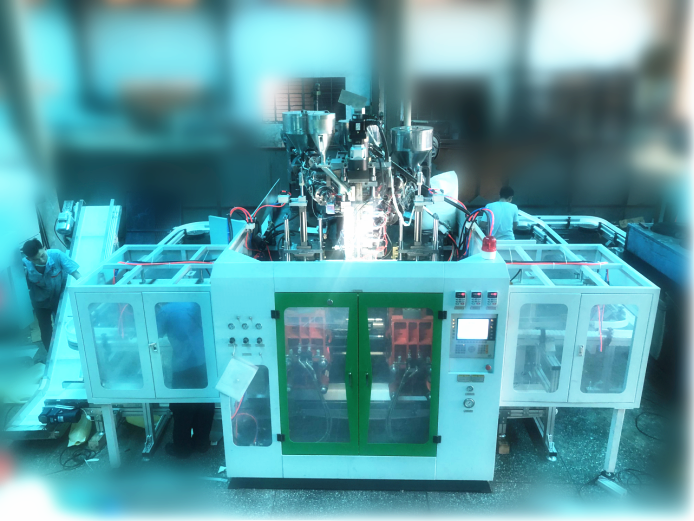 HJS70D 4 layer pesticide bottle make machine (1) HJS70D Машина для производства 4-слойных бутылок с пестицидами (1)