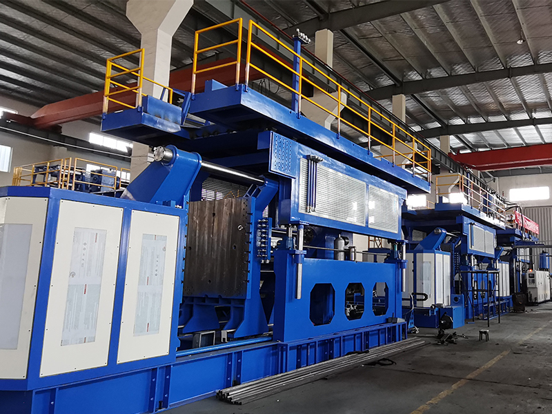 Повышение эффективности: ключевые преимущества нашей выдувной машины для резервуаров IBC