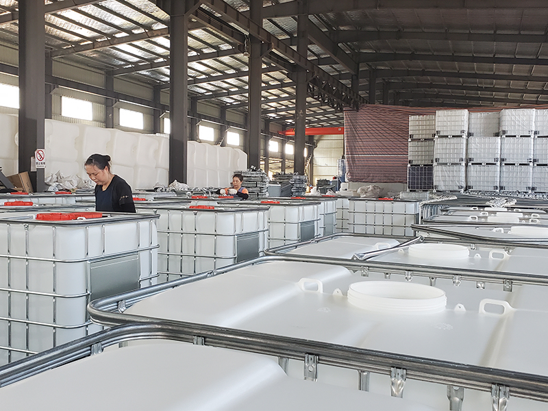 Произведите революцию в производстве резервуаров IBC: используйте компоновку и особенности наших машин следующего поколения