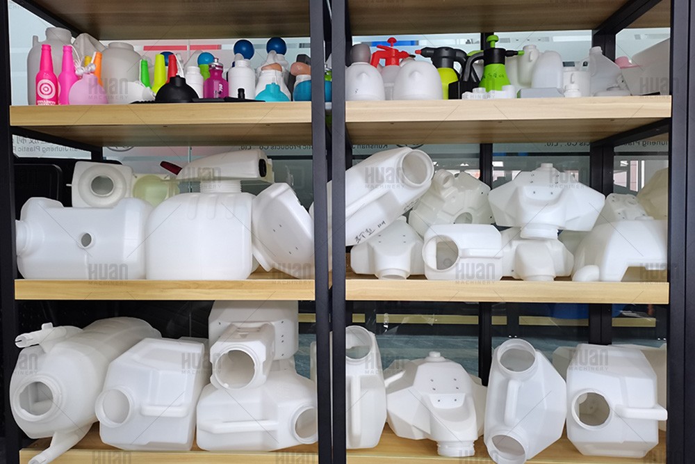 полые пластиковые изделия